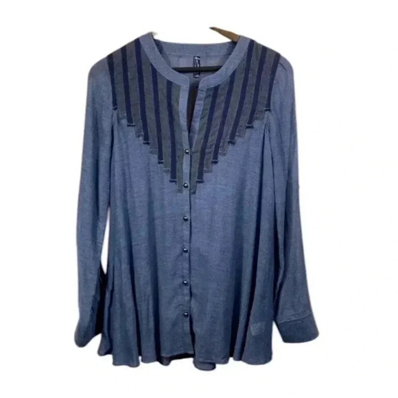 We The Free Button Down Tunic Size Small - Picture 12 of 13